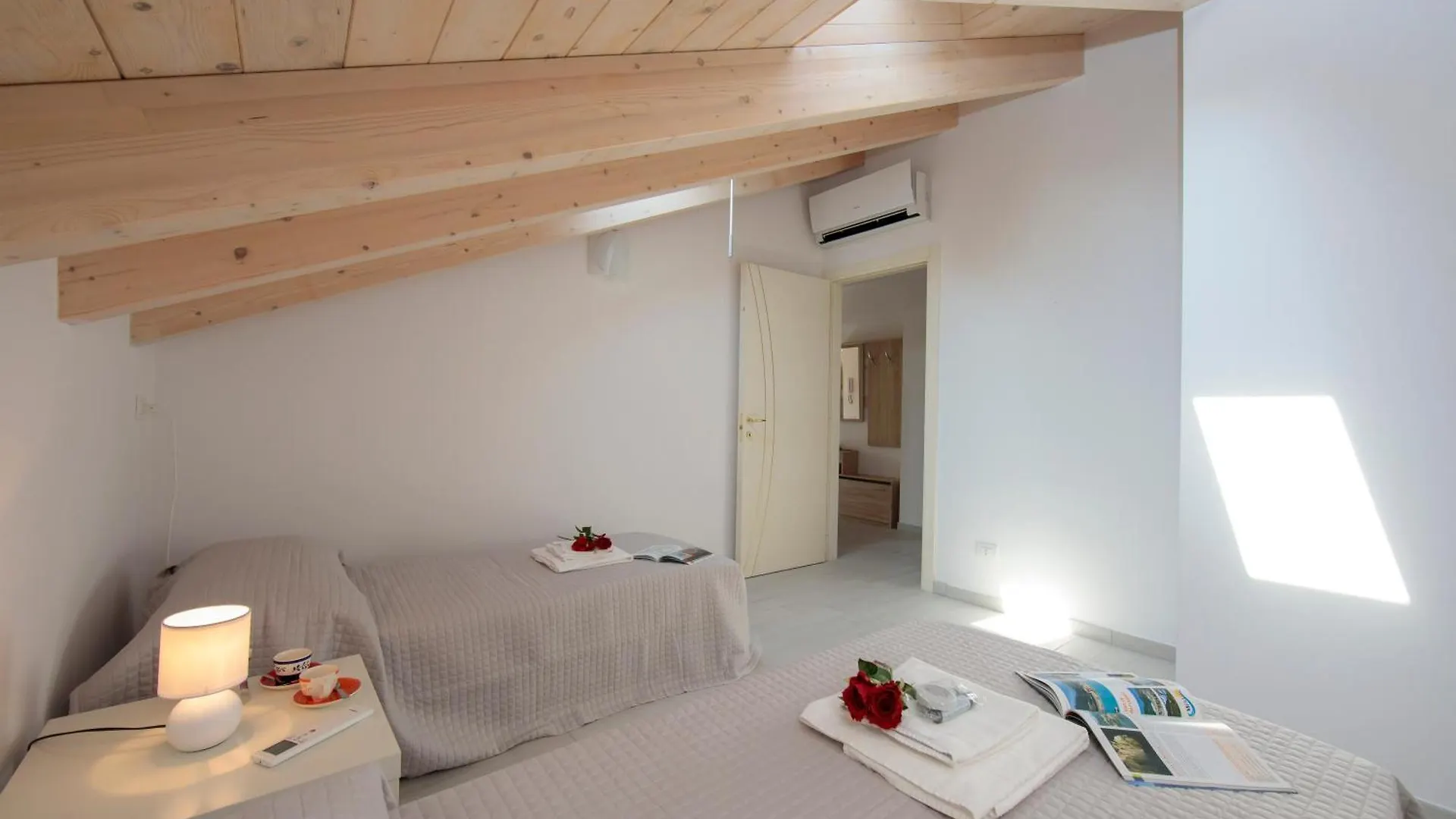 Silver Lake Apartment Angera