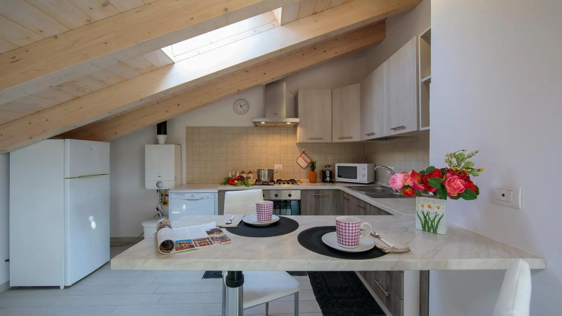 Silver Lake Apartment Angera