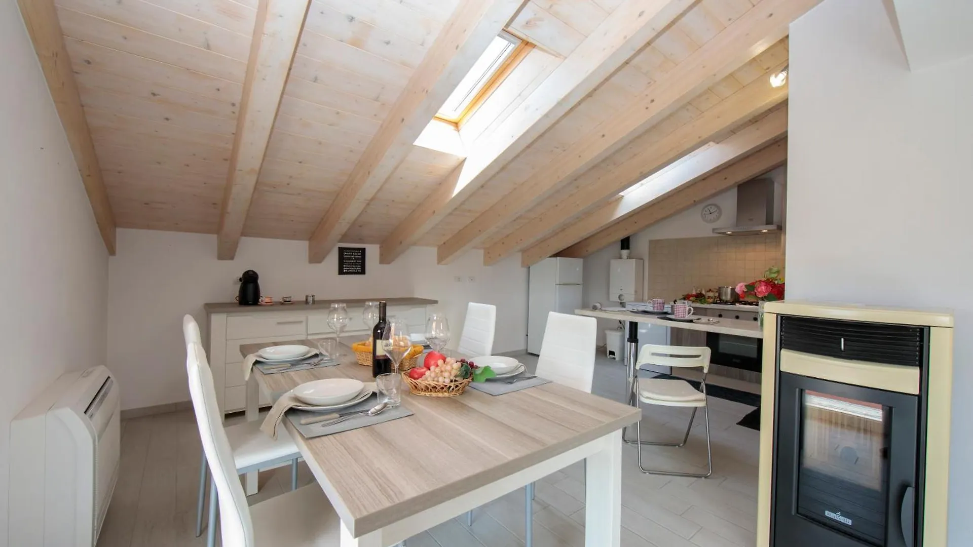 Silver Lake Apartment Angera
