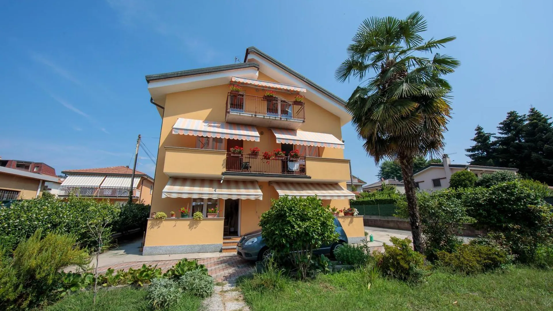 Silver Lake Apartment Angera