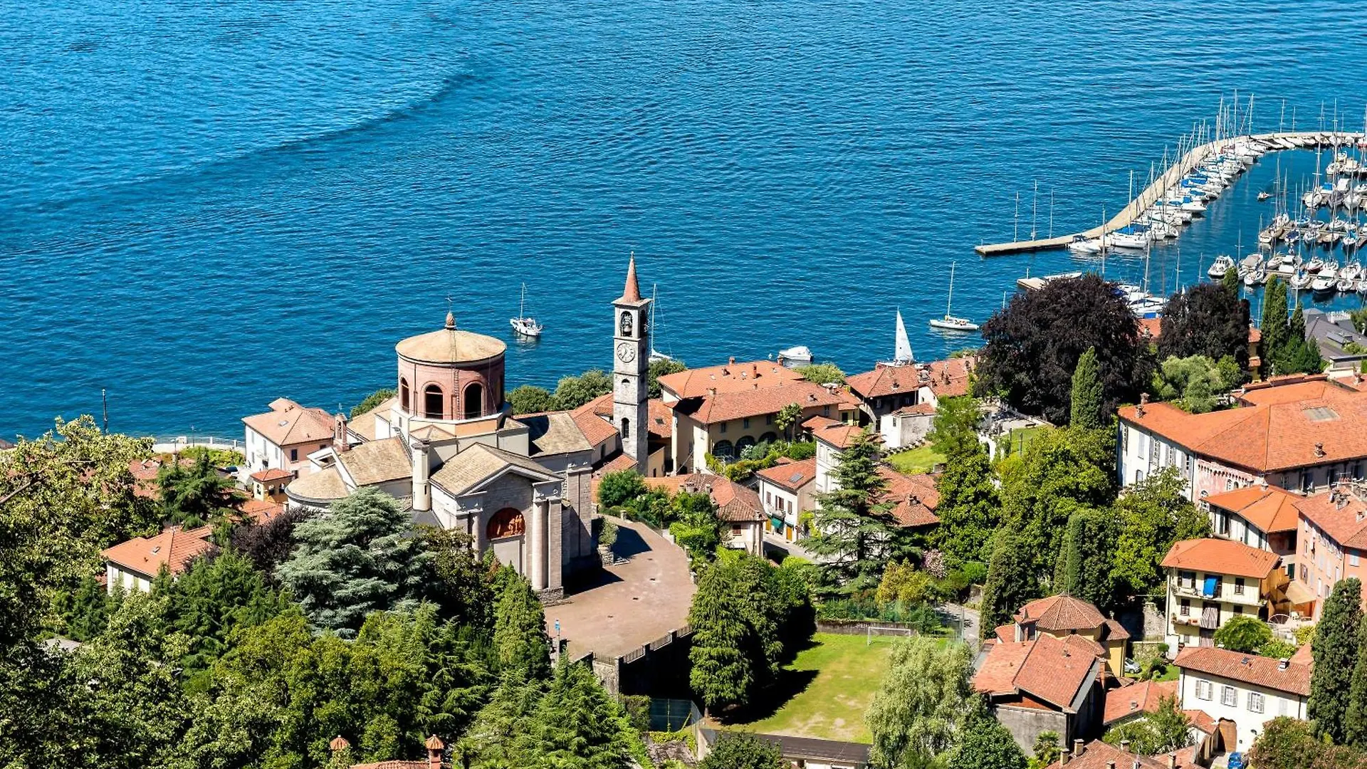 Silver Lake Apartment Angera Italien